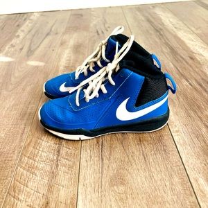 Kids Retro Blue Nike Basketball Shoes Size 13c